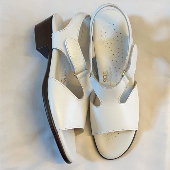 SAS SANDALS.  WHITE LEATHER.  NEW - Picture 2 of 9
